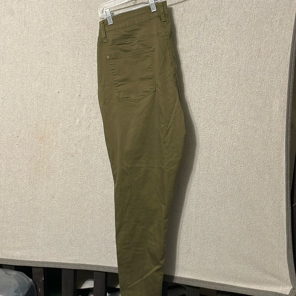 Judy Blues olive skinny jeans 20W like new